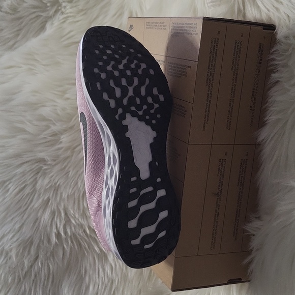 New nike - Picture 4 of 6